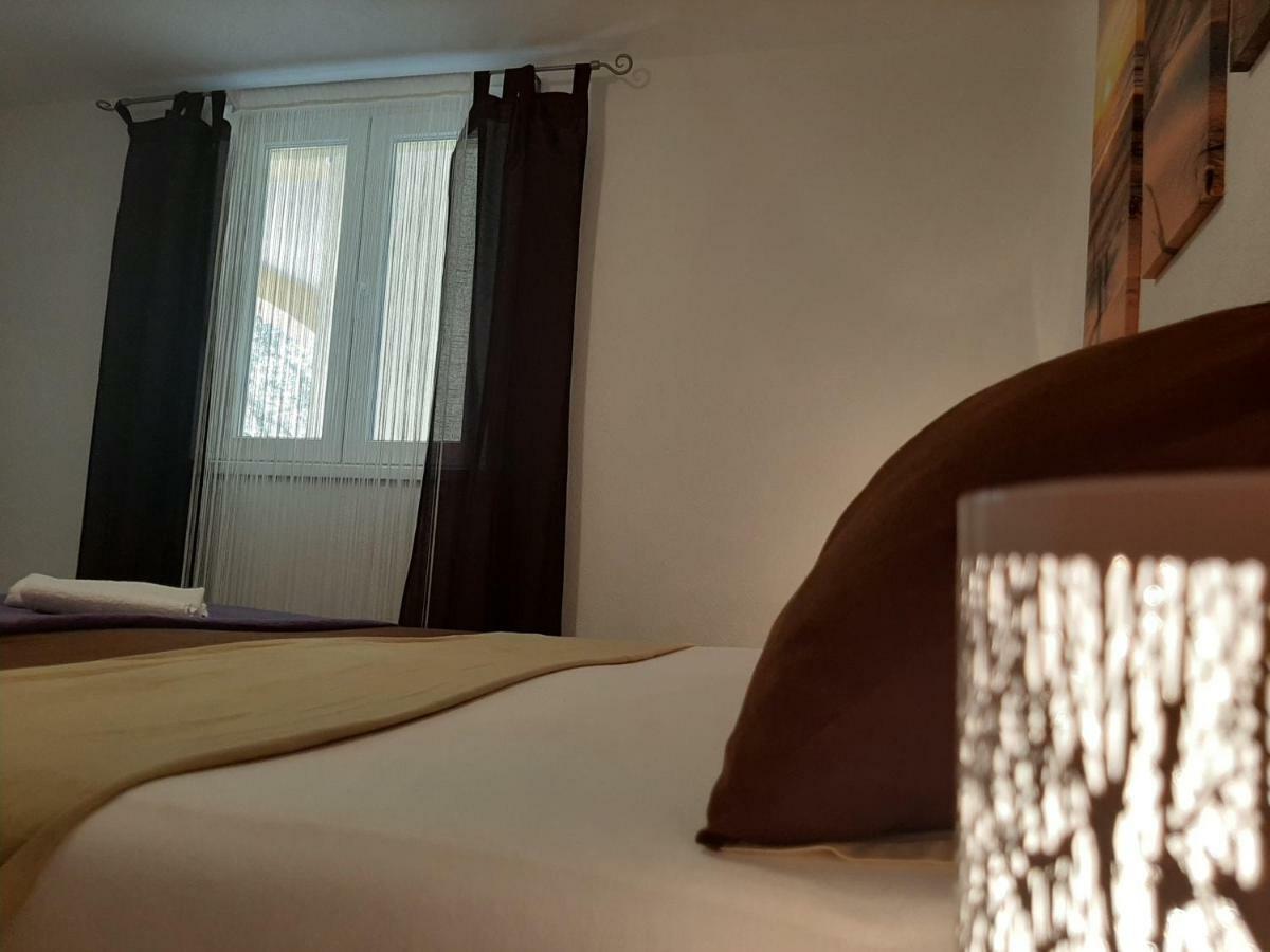 Apartmani Klaric ซาดาร์ ภายนอก รูปภาพ