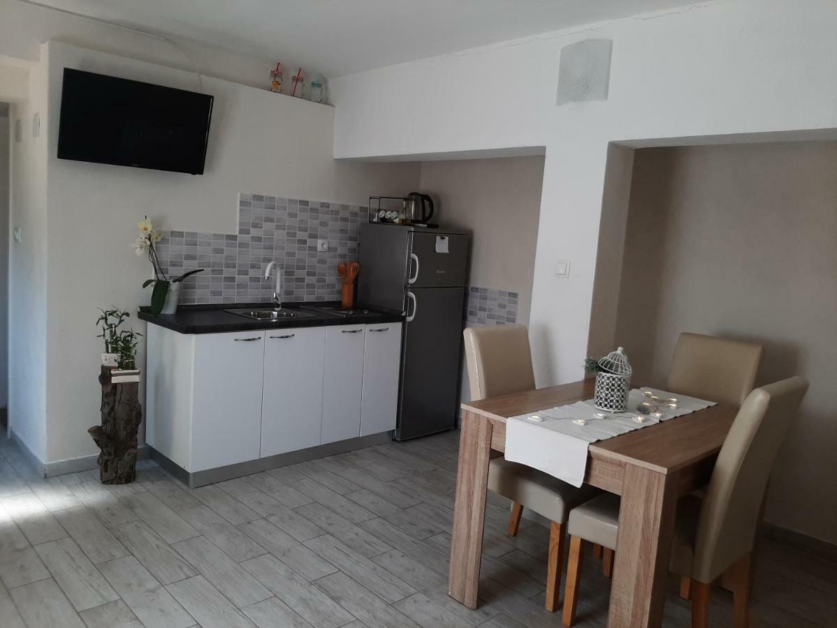 Apartmani Klaric ซาดาร์ ภายนอก รูปภาพ
